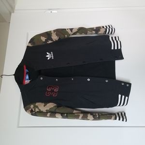 Adidas Graphic Jacket Size Small